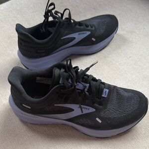 Brooks Black and Light Purple Athletic Shoes